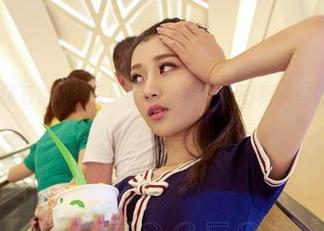 AISS爱丝(钻石版) – 看！索菲全套滑板写真，在街头的肆意与自由