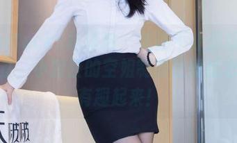 BoBoSocks袜啵啵 – 美图不止是眼前的一场景，小甜豆的空姐制服让壁纸也变得有趣起来！
