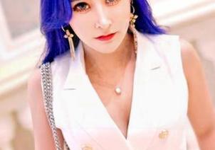 Feilin嗲囡囡 – 娜依灵儿的美腿写真：腿长真的可以拯救整个人生吗？让我们深思一下！