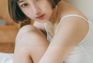 GIRLT果团网 – 张小喵的水手服写真图册，搭配清晨的阳光和一丝迷糊。