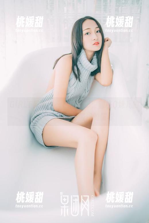 GIRLT果团网 - 黑丝魅影：蜜桃Q妹儿的无圣光写真征服你的眼球