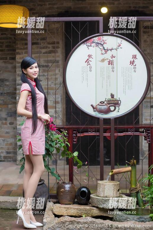 IMiss爱蜜社-SOLO-尹菲 IMiss爱蜜社 - SOLO-尹菲的校服写真合集:这组图让你怀疑自己真的毕业了吗?