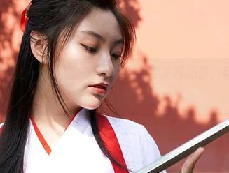 MiiTao蜜桃社 – 美足资源大放送：喝完E杯奶茶，就来看看这些双脚的舞蹈！