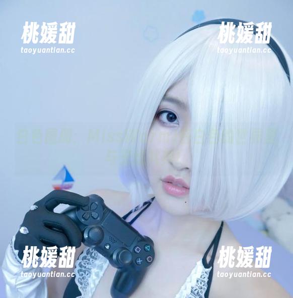 白色图册：MissWarmJ在白色的世界里与光线共舞！