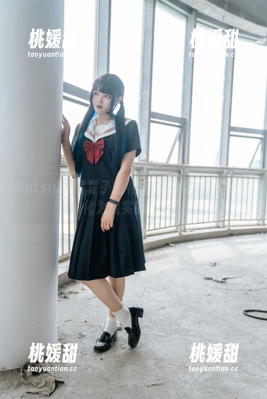Natsuko夏夏子的礼服如梦似幻：将资源化为现实的魔法！