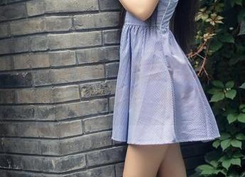 TouTiao头条女神 – 网盘里的秦若兮：办公室不是想象中的那样，快来下载一波！