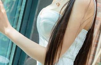 UGirls尤果网 – Abby金金裸足私房图包：每一寸肌肤都在说‘我只属于阳光’。