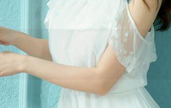 UGirls尤果网 – 金子熙圣诞合辑：定制你的节日回忆，别跟风！