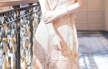 Xiuren秀人网 – 会飞的小虎牙的女仆写真集：月光下的秘密，精选微风中的呢喃
