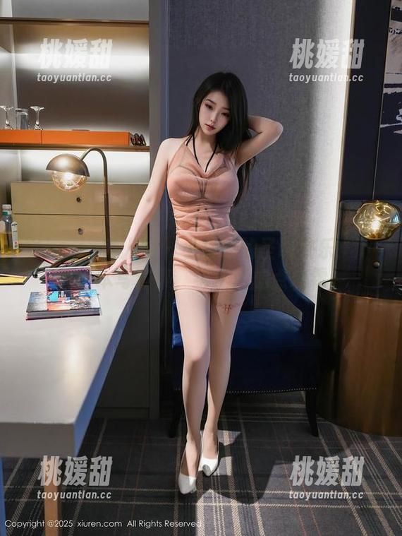 Xiuren秀人网 - 小探戈的圣诞快乐：下载这本写真集，给生活加点糖霜！