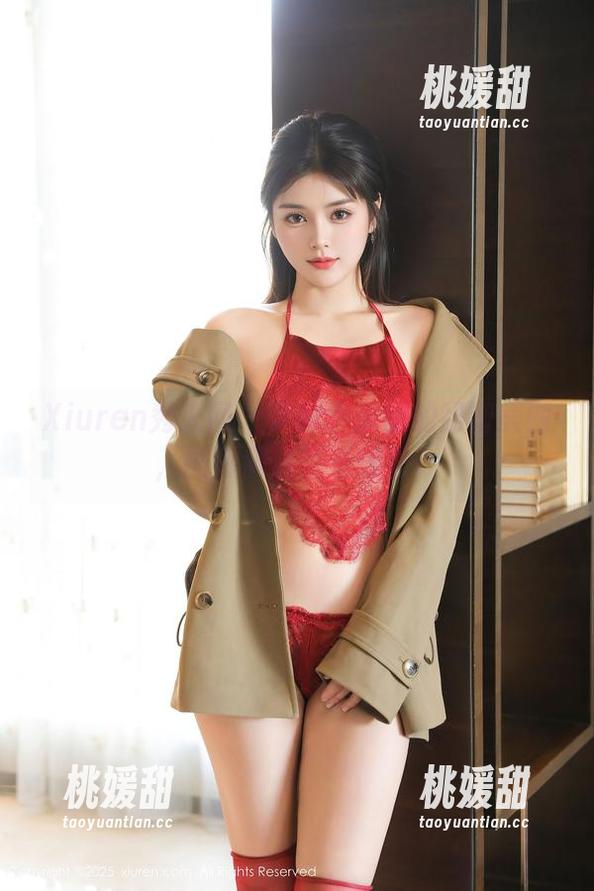 Xiuren秀人网 - 学妹尹甜甜的甜蜜美图，图包满满都是惊喜！
