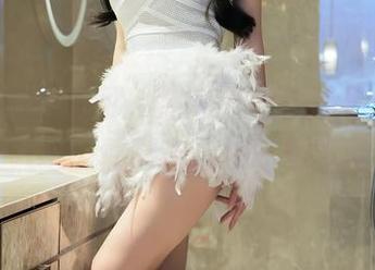 Xiuren秀人网 – 清纯界的模范生，王馨瑶yanni原图带你领略写真诱惑