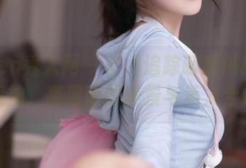 Xiuren秀人网 – 在线追踪萌琪琪Irene的旅拍，高清版的美景与美人合体！