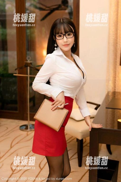 YouMi尤蜜荟 - 心妍小公主的短裤写真集，被高清细节喂饱，吃光不留粮！
