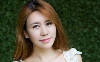 YouWu尤物馆 – 眼镜下的俞夕梦，图包里的迷离瞬间，太有感觉了！