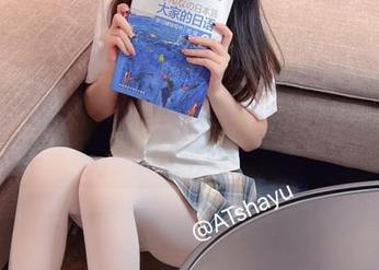 at鲨鱼的JK瞬间合集：那些光影交错的迷离时刻