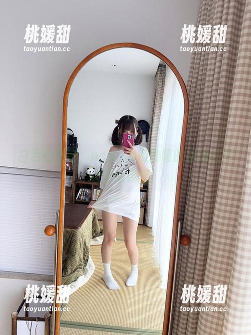 白色的秘密，nagisa魔物喵的福利图片让你心痒痒！