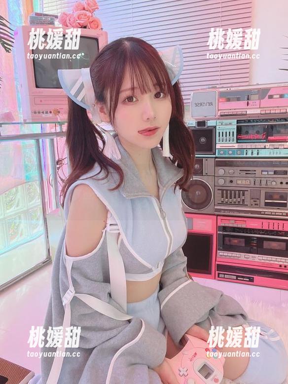 けん研写真集闪亮登场！Fantia五周年更新，别让它错过你！