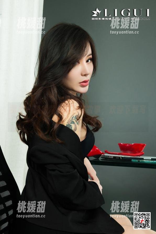 丽柜 - 眼镜背后的悠悠故事，欢迎下载写真一起分享快乐