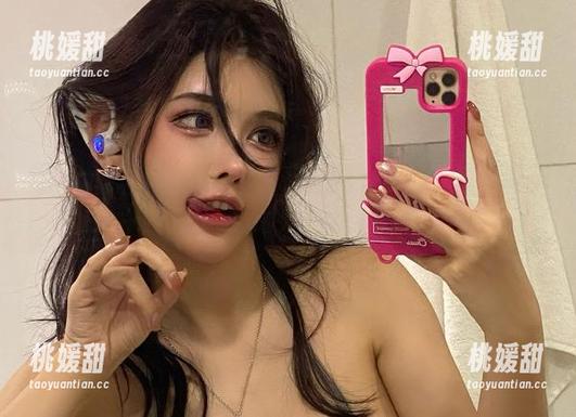 微密圈 - 在浴室的梦中：于芷晴的作品集下载指南，跟着进入奇妙世界！