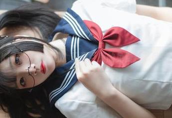 谁说JK制服只能花钱？五更百鬼的免费合集等你解锁！