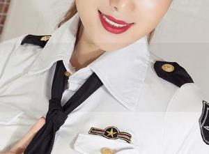 克拉女神 – 修女般的姜璐写真：那一瞬间，仿佛时间都静止了。