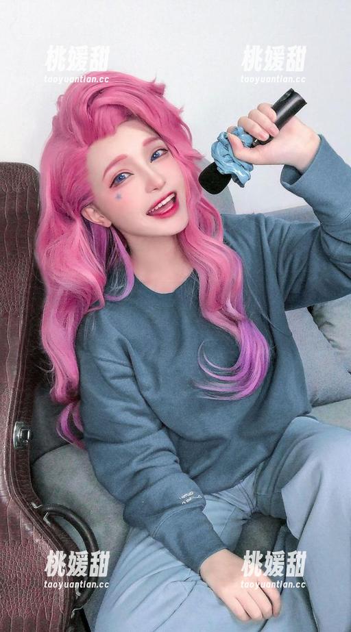 私房美图献上，千夜未来带你体验修道女的‘别样’魅力！