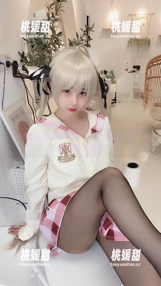 当失眠小宁的私拍美足遇上夜深人静：这热度真是没法挡！