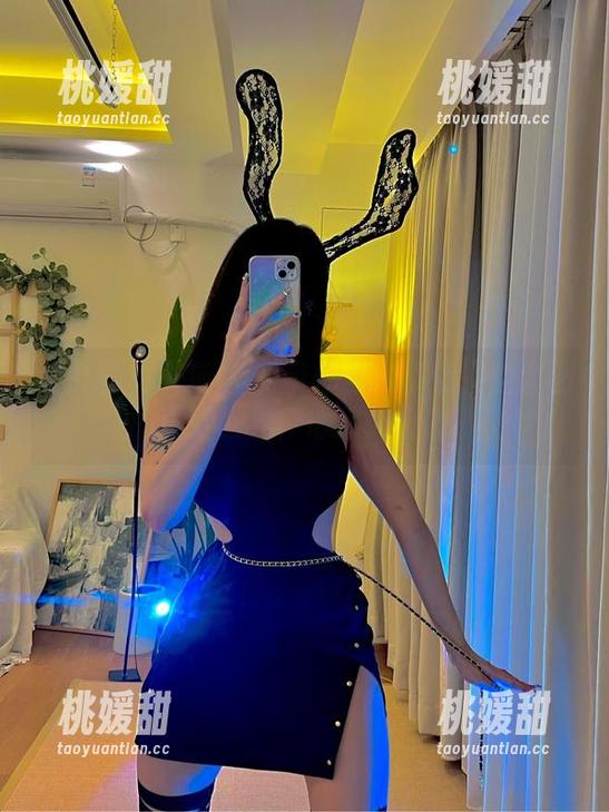 微密圈 - 小猫咪ck带你进入高清镂空套图的奇妙世界，心累又上瘾！