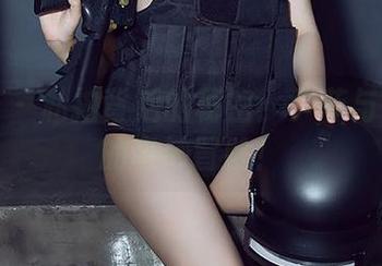 尤蜜荟 – 私拍背后的秘密：尹菲与高跟鞋的奇妙冒险！