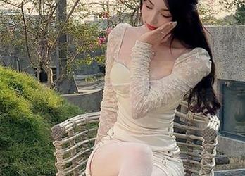 微密圈 – 徐莉芝女友免费写真合集：拿走不谢，我自带一整套滤镜
