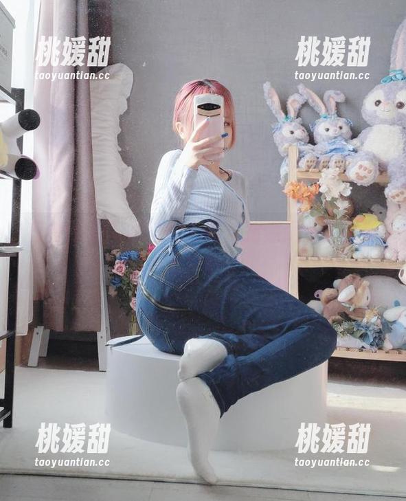 日奈娇的高清美腿套图，腿像是从梦里走出来的！