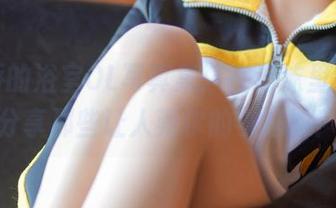 日奈娇的浴室OL写真集：在泡沫里畅玩，分享那些让人莞尔的小尴尬！