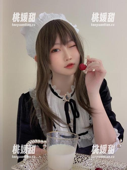 没想到是依酱呀的棉袜写真能带来这么多福利！