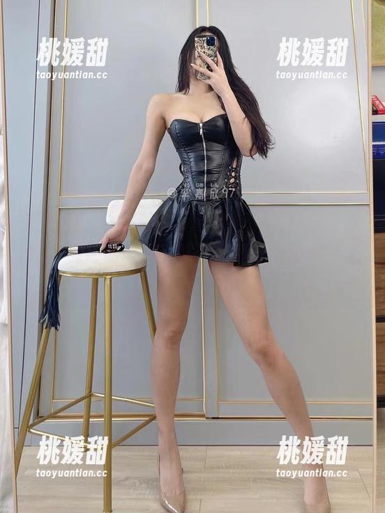 李嘉欣97 微密圈 - 昨晚的梦,今天的现实!李嘉欣97齐屁短裤美图更新,让我看看谁能不心动!
