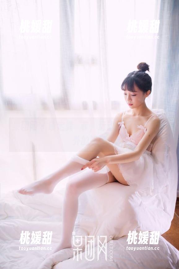 果团网 - 锁定龚玥菲，运动和写真成就意外的呢喃