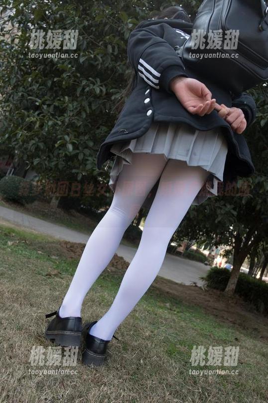森萝财团白丝女仆原图，瞬间点燃我的脑洞
