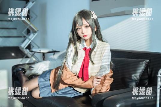 樱井小莜的黑白资源：这可不只是简单的对比，还有点小惊喜
