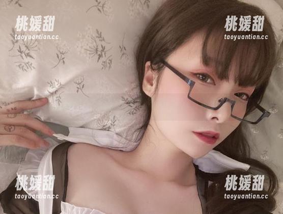 万圣节的魅力：次屁啦写真图包带你感受节日的幽默