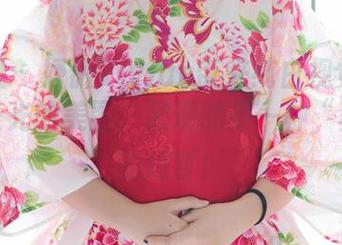 爱蜜社 – 妤薇Vivian带来纯白视觉冲击：无圣光的美图，展现的是一种“真实”的短暂！