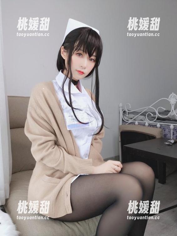 白银81：我和邻家大姐姐的黑丝套图分享，有趣的不止于此！