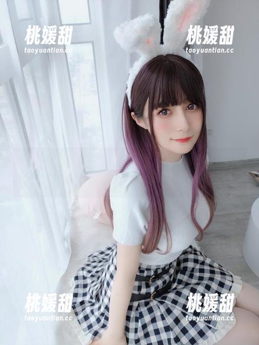 黑丝学妹新补，白银81的美图分享，感觉下面的涟漪越来越大啊。