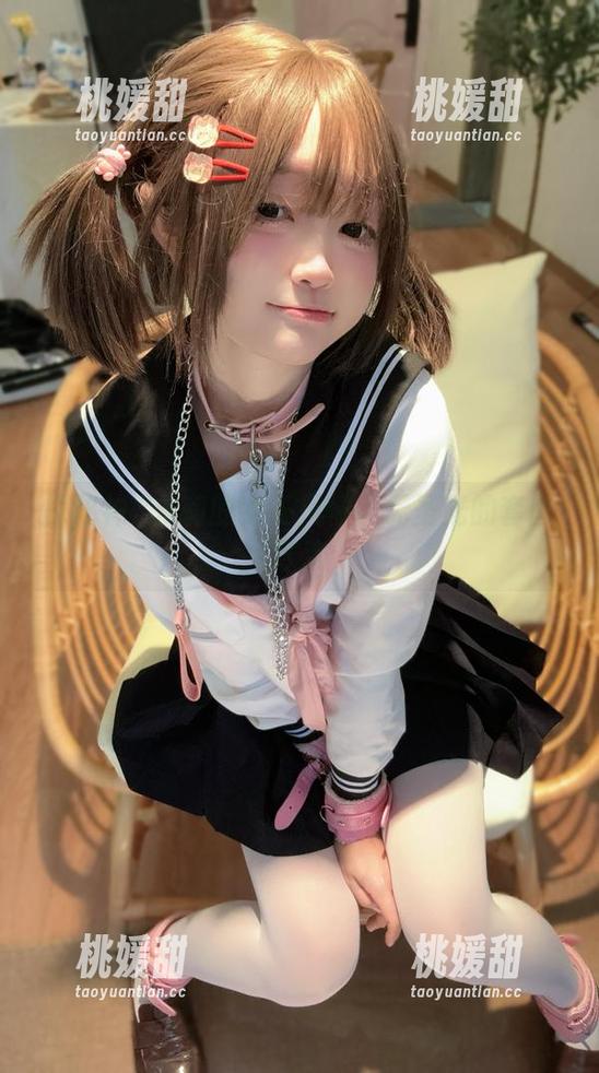 探秘神沢永莉的女王风情：无圣光的套图狂欢