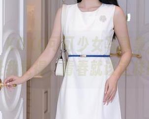 秀人网 – KOKO可可少女写真集，精选的瞬间让我觉得，青春就该这样肆意…