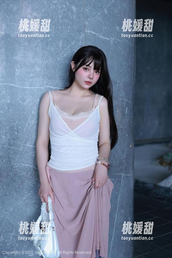 秀人网 - 感受nancy小姿最新泳装魅力，资源多到让人咽口水！