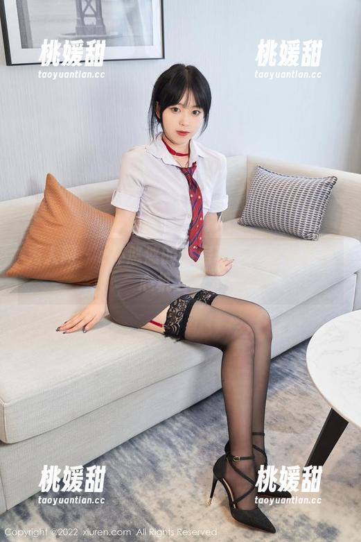 秀人网 - z杯悠悠的私房写真：女仆小小心机大曝光