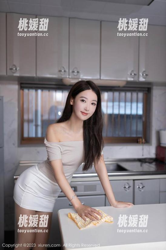 秀人网 - 原图来袭！伊小七MoMo妹妹的更新你绝对想不到的惊喜！