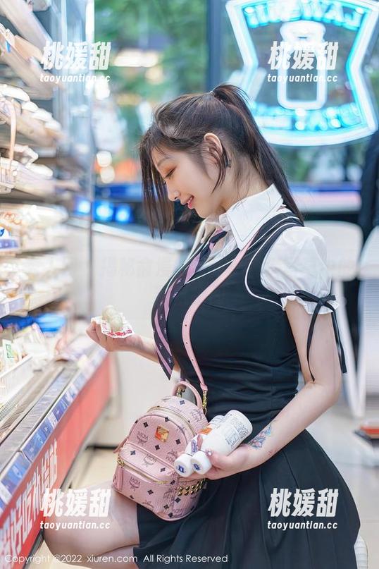 秀人网 - 揭秘俞漫的花嫁：高清写真中的甜腻瞬间