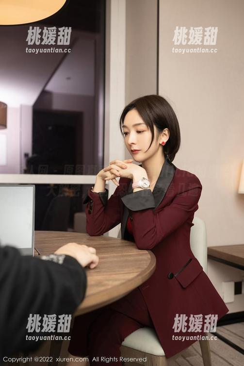 秀人网 - 原图真香！周美美alicia的温柔大解密，让人忍不住多看几遍