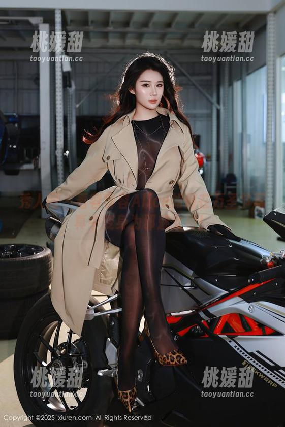 秀人网-容容容Alice 秀人网 - 看容容容Alice如何在万圣节写真中变身为邪魅女神!